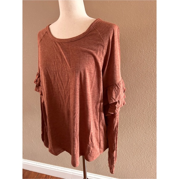 Ruffle long sleeve top - Picture 2 of 7